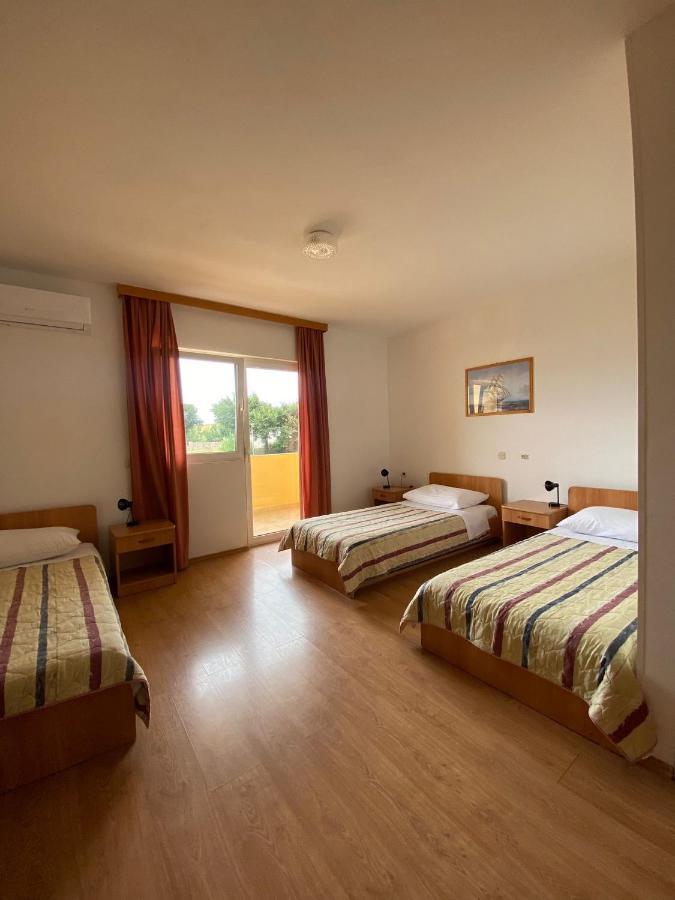 Hotel Pansion Tony Pag Pag Town Exterior foto