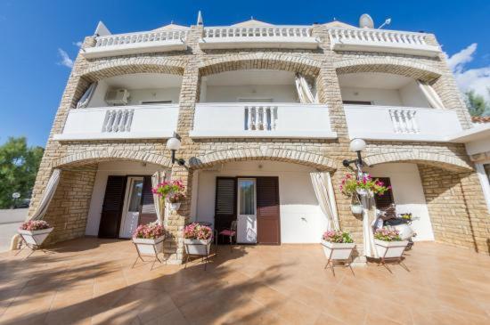 Hotel Pansion Tony Pag Pag Town Exterior foto