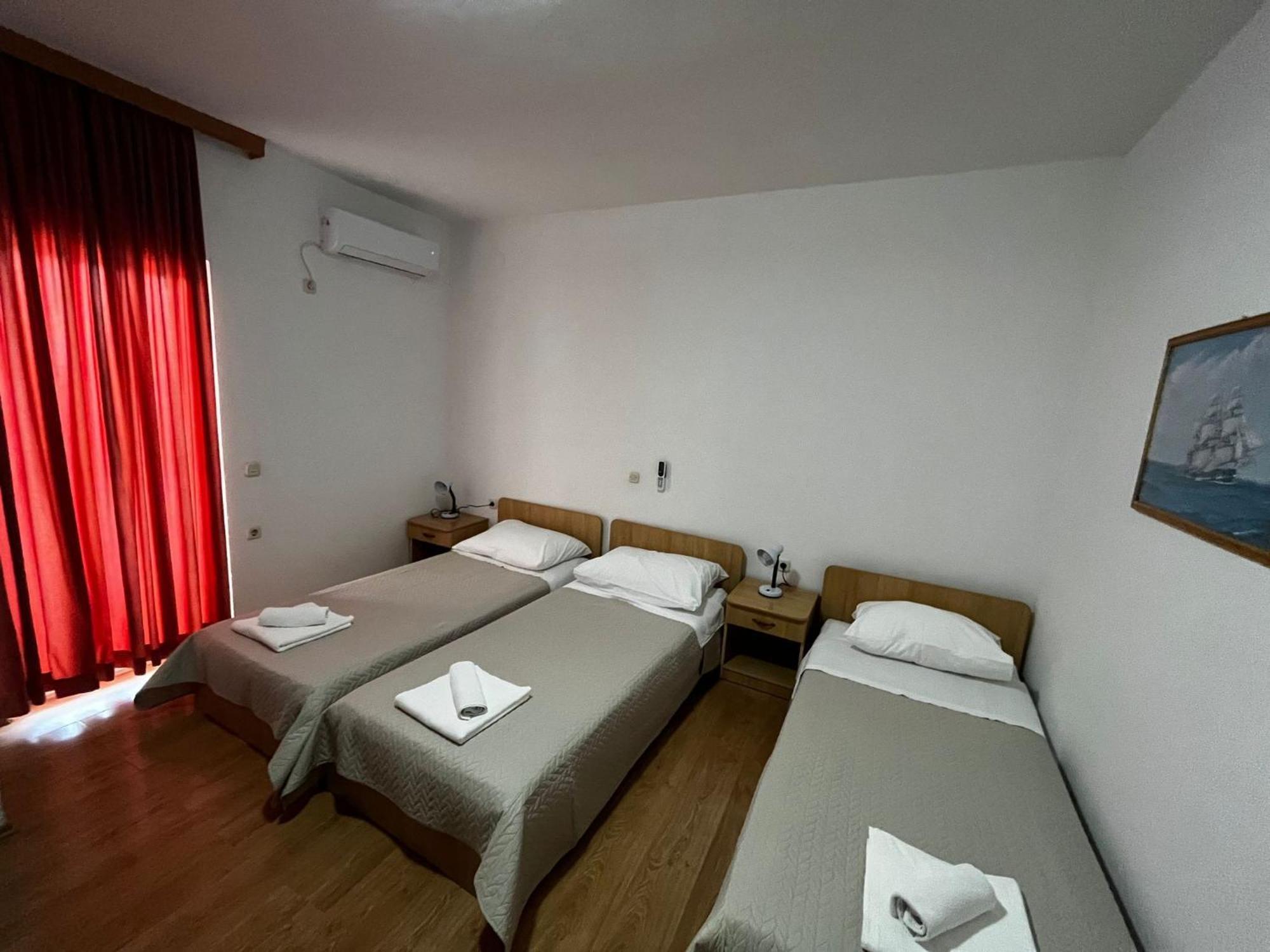 Hotel Pansion Tony Pag Pag Town Exterior foto